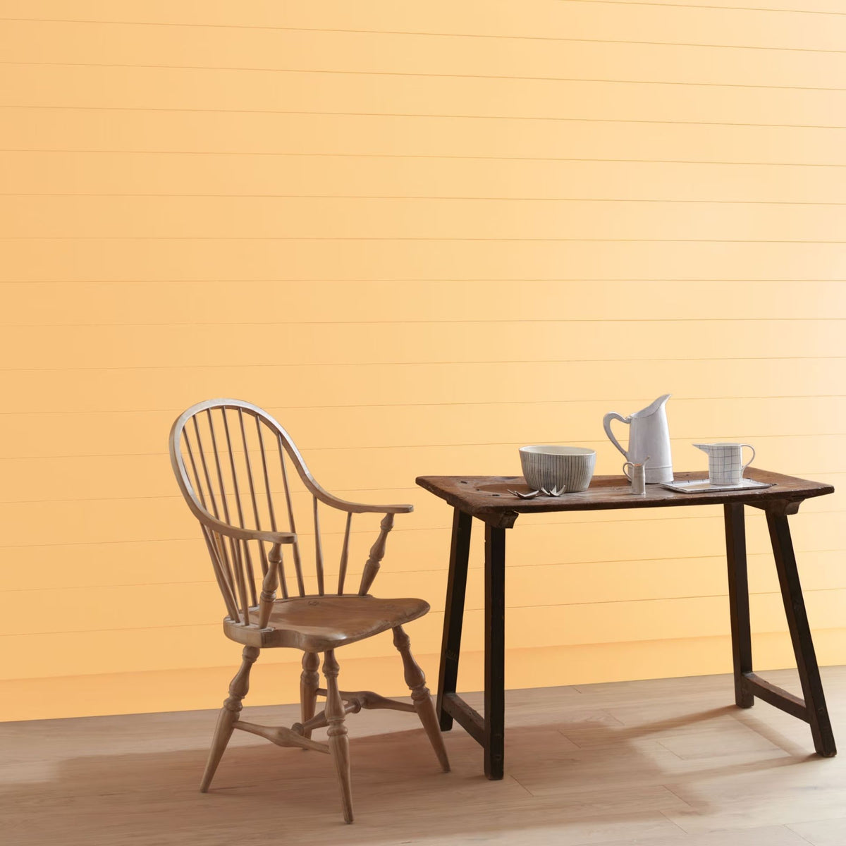 Honey Burst (144) - Benjamin Moore