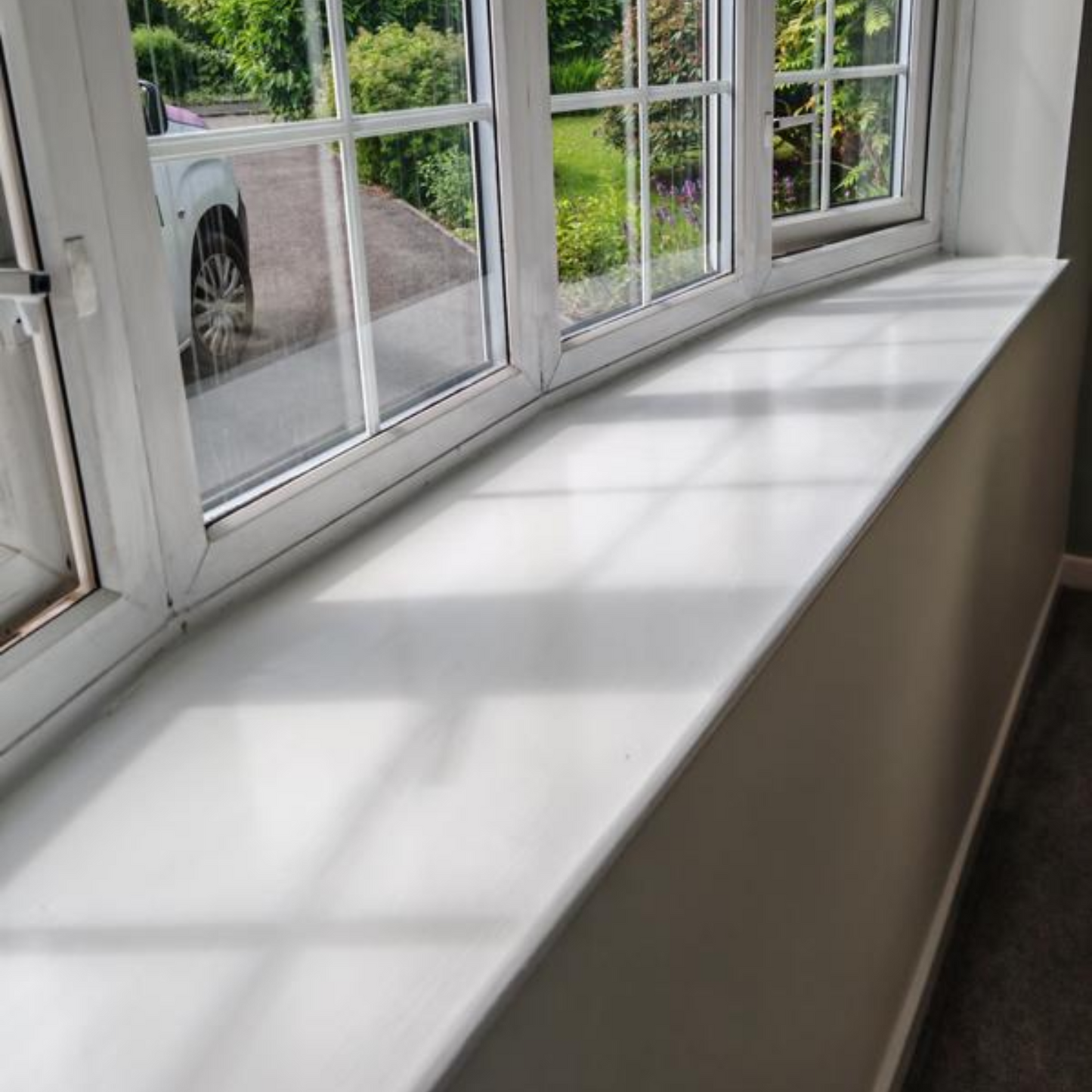 Dulux Trade Aqua Uniprimer, Sealer, Stain Block - White