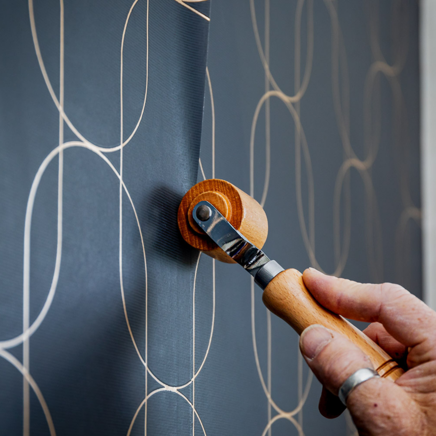 Hamilton Perfection Wooden Seam Roller