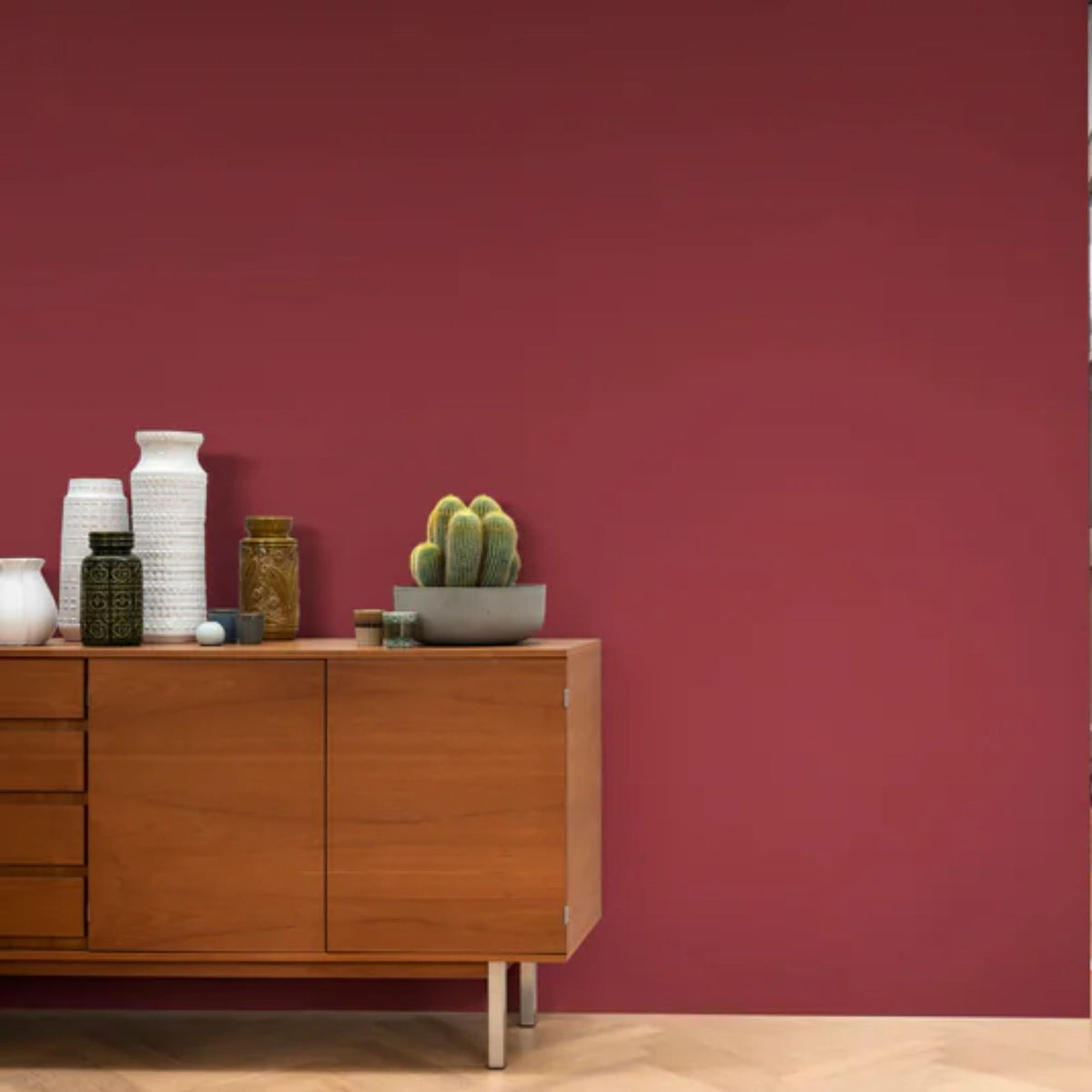 Redcurrant Glory - Dulux / Armstead