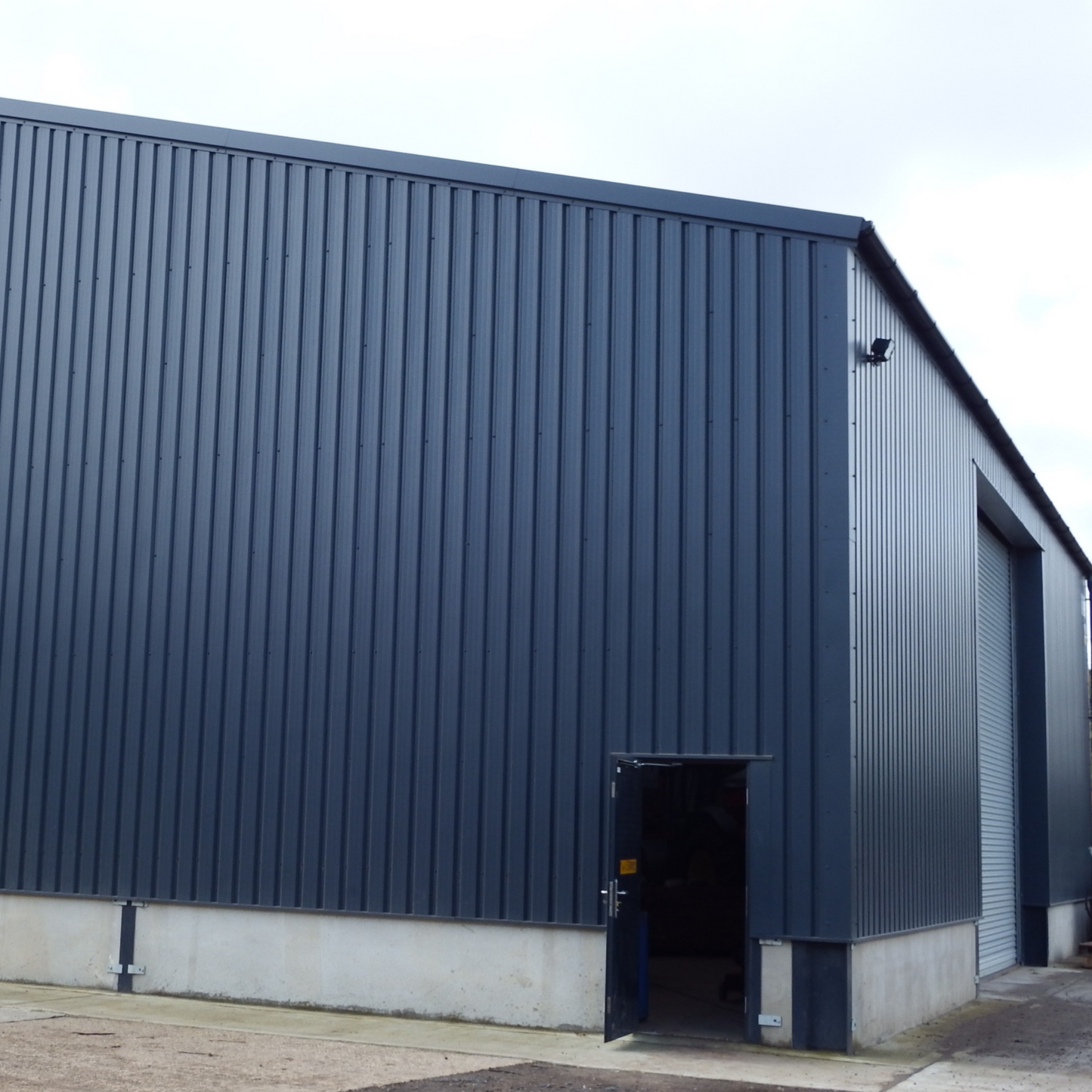 Bedec Barn Paint Satin Black